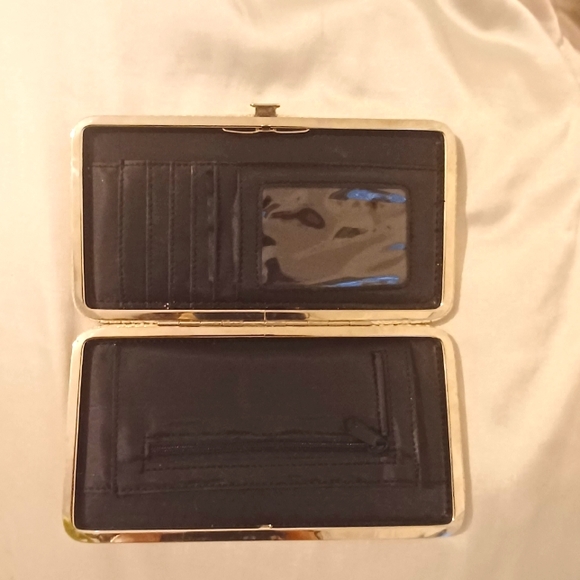 Wallet / Clutch - Picture 5 of 6